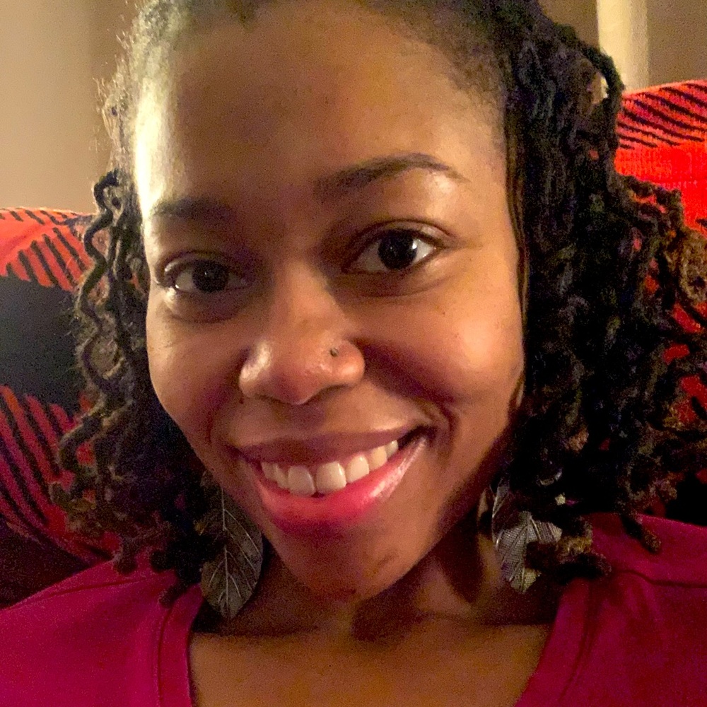 Meet your Posher, Jamila